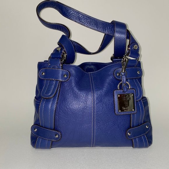 Tignanello Handbags - TIGNANELLO Leather Bag